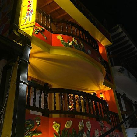 Hotel Las Guacamayas Guatapé Exteriör bild