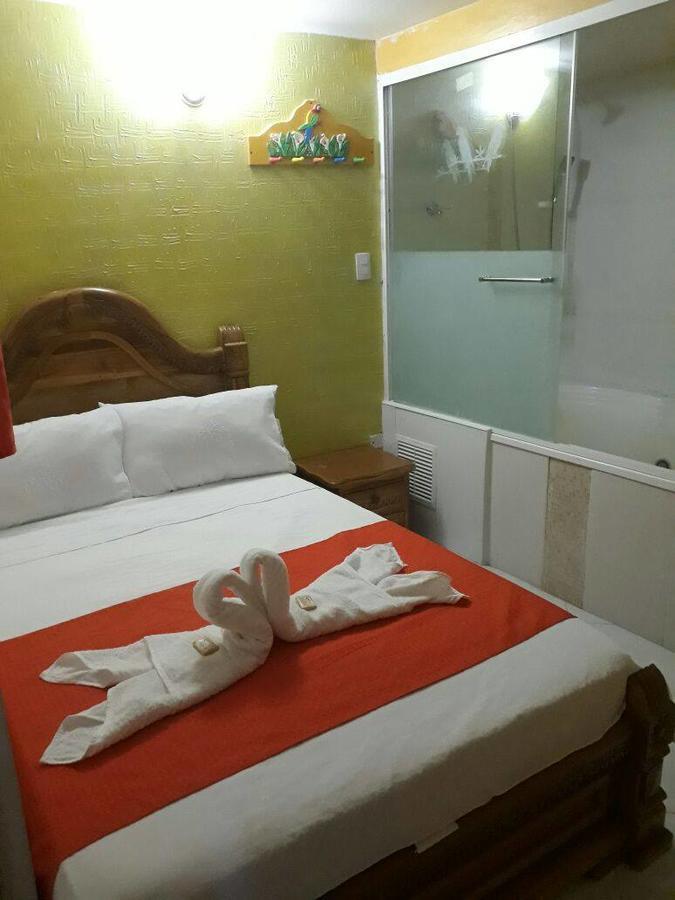 Hotel Las Guacamayas Guatapé Exteriör bild