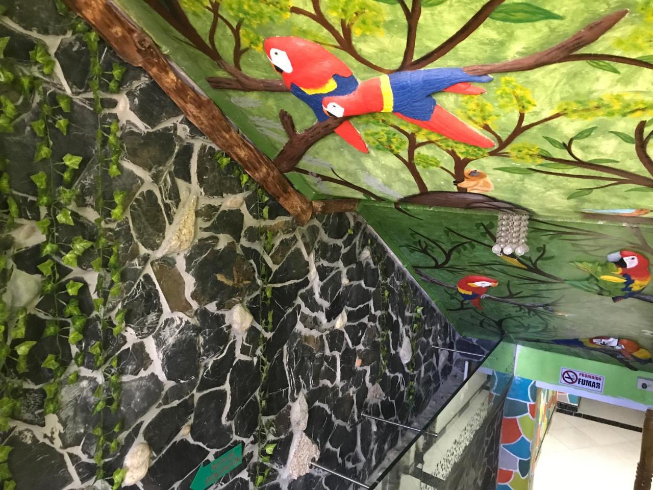 Hotel Las Guacamayas Guatapé Exteriör bild
