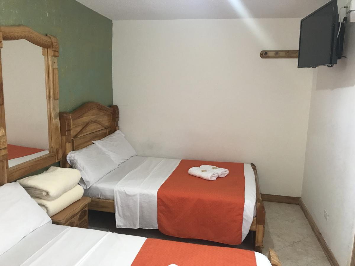Hotel Las Guacamayas Guatapé Exteriör bild