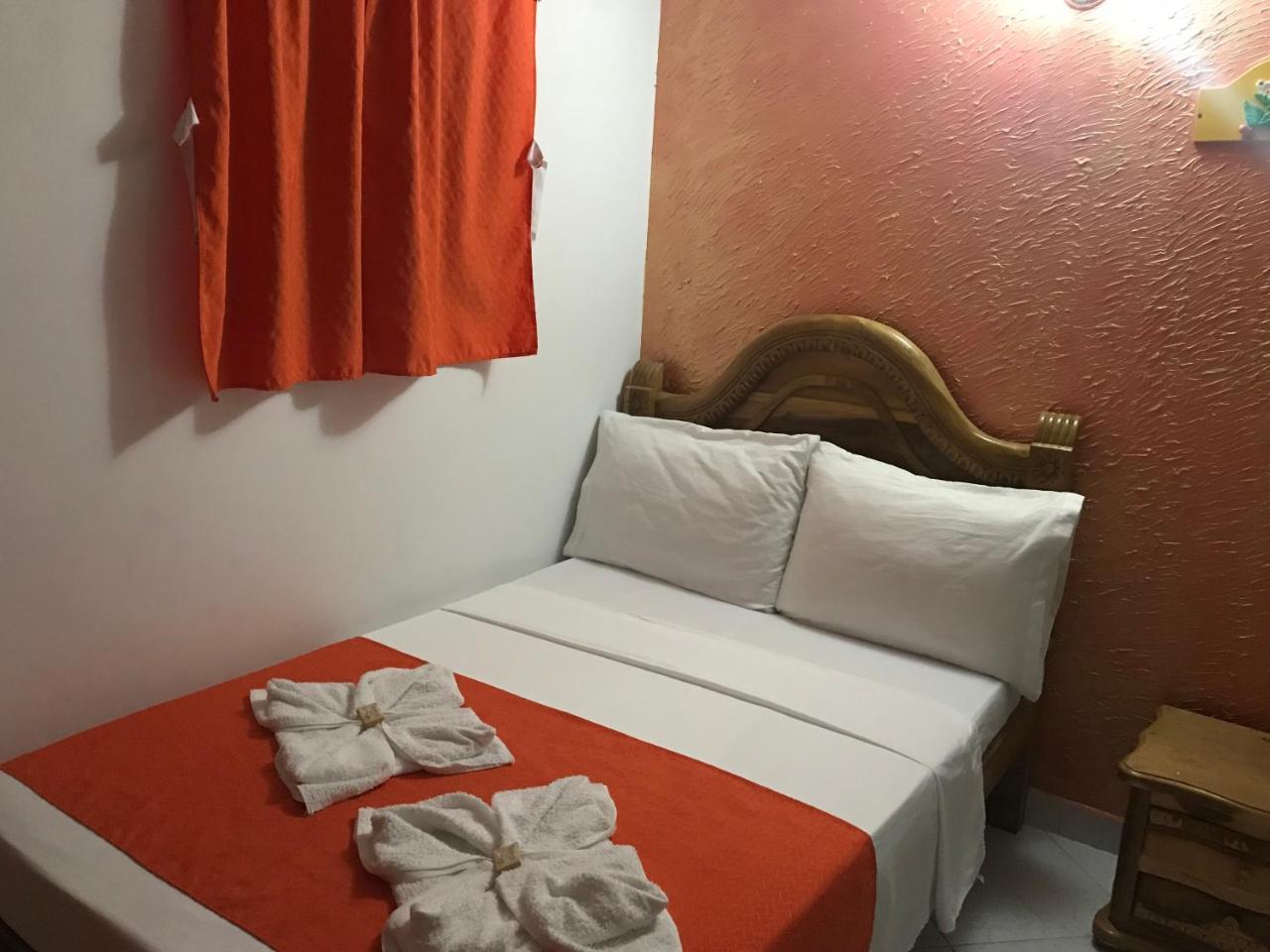 Hotel Las Guacamayas Guatapé Exteriör bild
