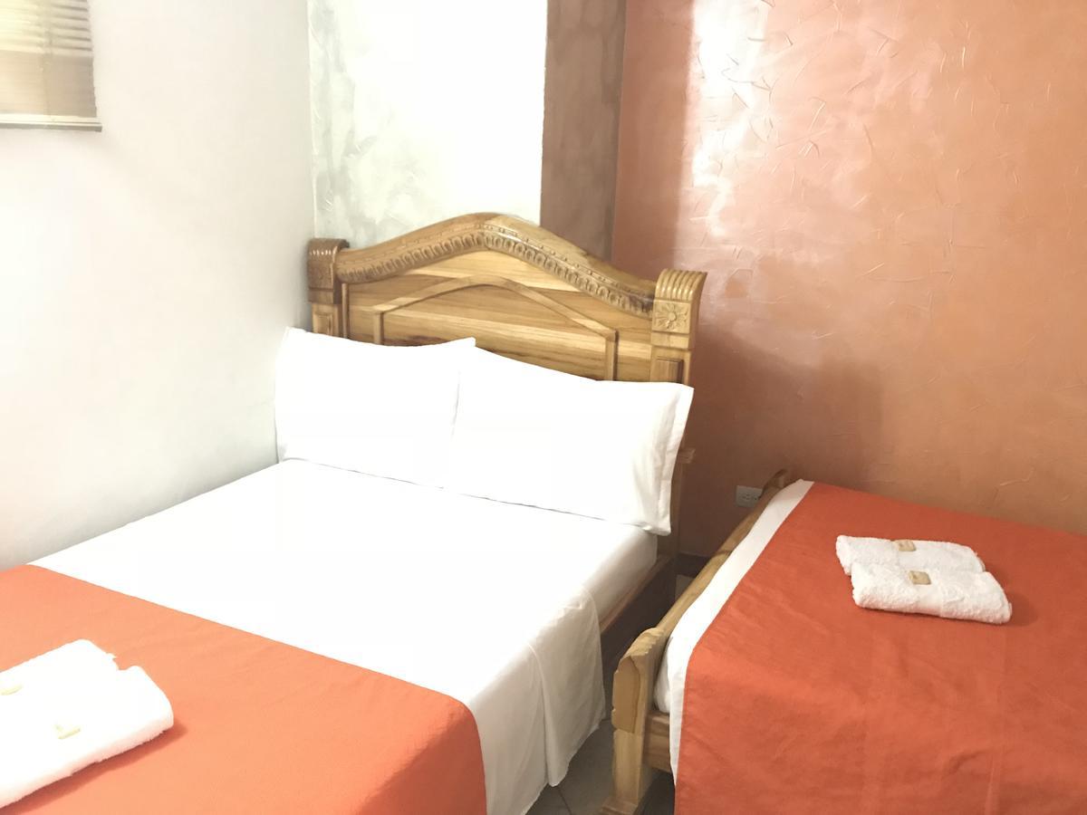 Hotel Las Guacamayas Guatapé Exteriör bild