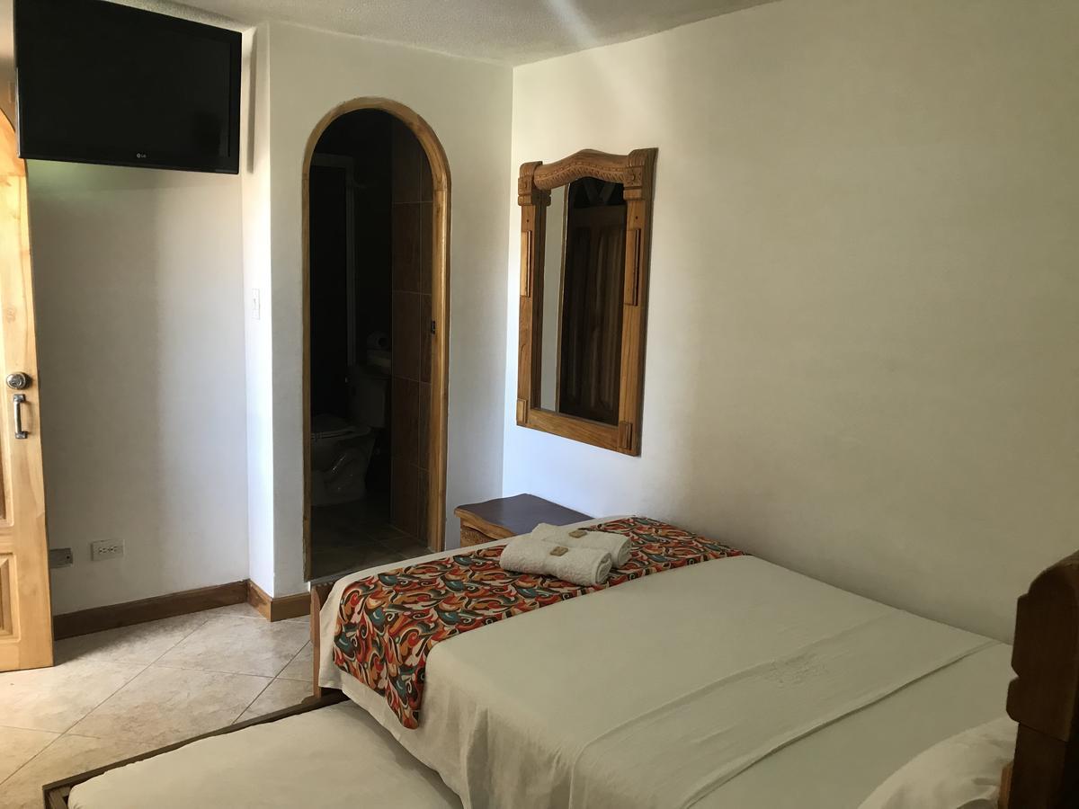 Hotel Las Guacamayas Guatapé Exteriör bild