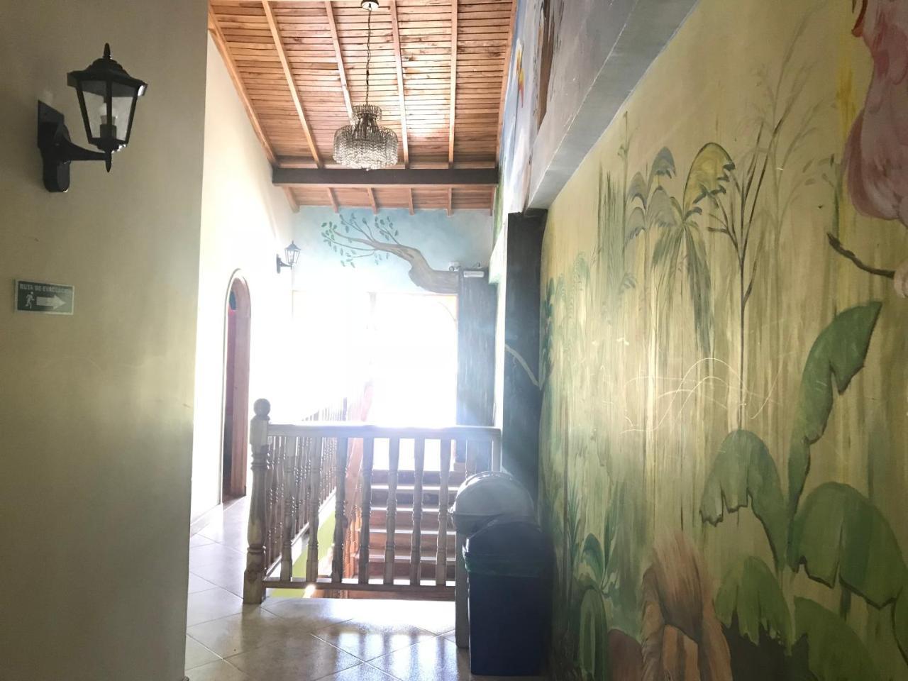 Hotel Las Guacamayas Guatapé Exteriör bild
