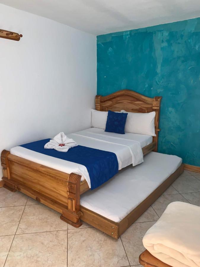 Hotel Las Guacamayas Guatapé Exteriör bild